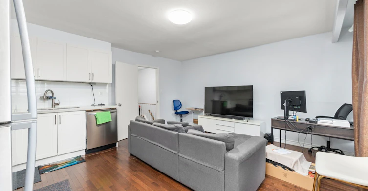 3-82 Halsey Avenue, Toronto, ON, M4B 1A9 - 5