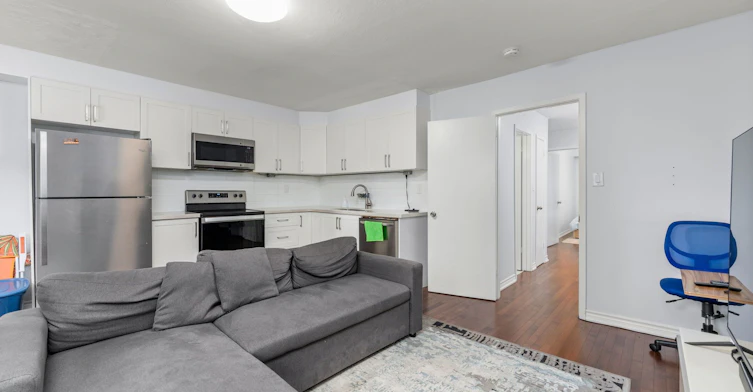 3-82 Halsey Avenue, Toronto, ON, M4B 1A9 - 8