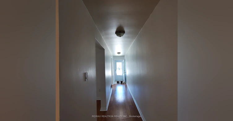45 Sandown Avenue, Toronto, ON, M1N 3W1