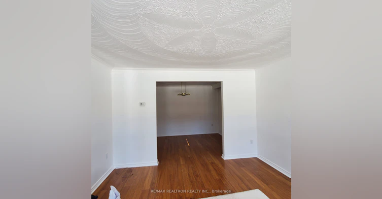 45 Sandown Avenue, Toronto, ON, M1N 3W1 - 7