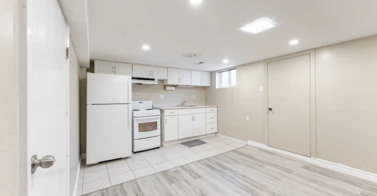 Lower-14 Lawndale Road, Toronto, ON, M1M 3R6 - 18