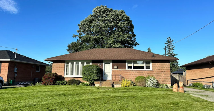 Main-475 Fairlawn Street, Oshawa, ON, L1J 4R5