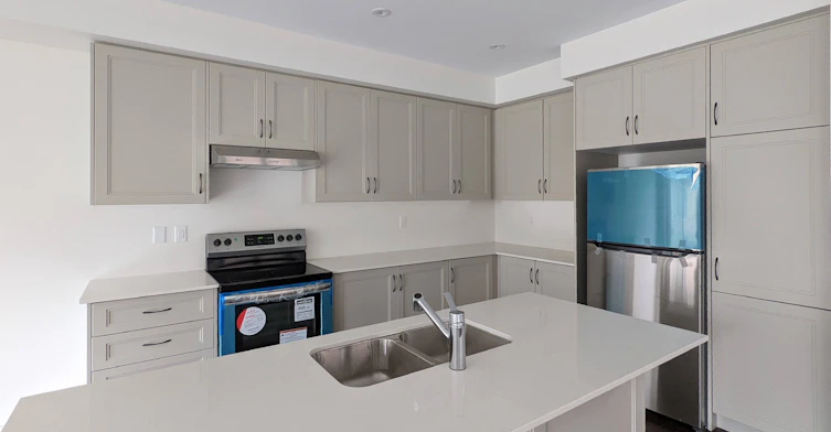 67 Laing Drive, Whitby, ON, L1P 0N6 - 7
