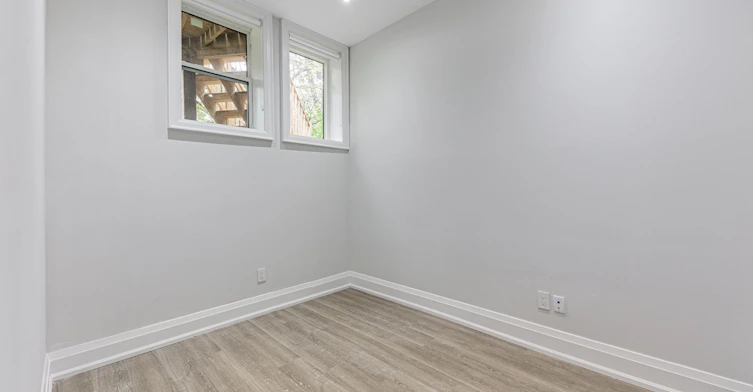 Lower-146 Pitt Avenue, Toronto, ON, M1L 2R9 - 14