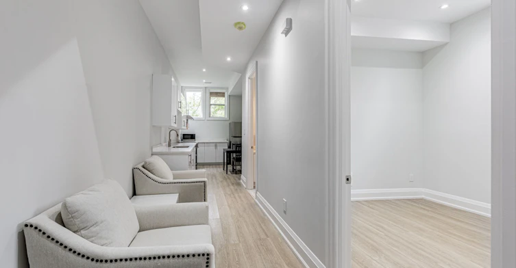 Lower-146 Pitt Avenue, Toronto, ON, M1L 2R9 - 4