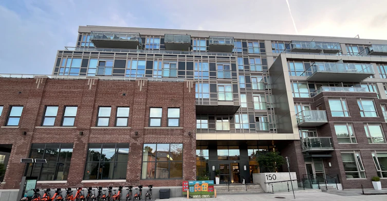 437-150 Logan Avenue, Toronto, ON, M4M 0E4