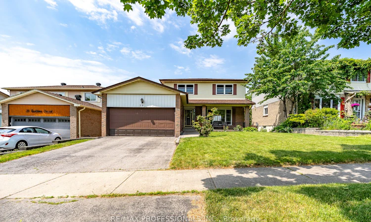 24 Hawkstone Crescent