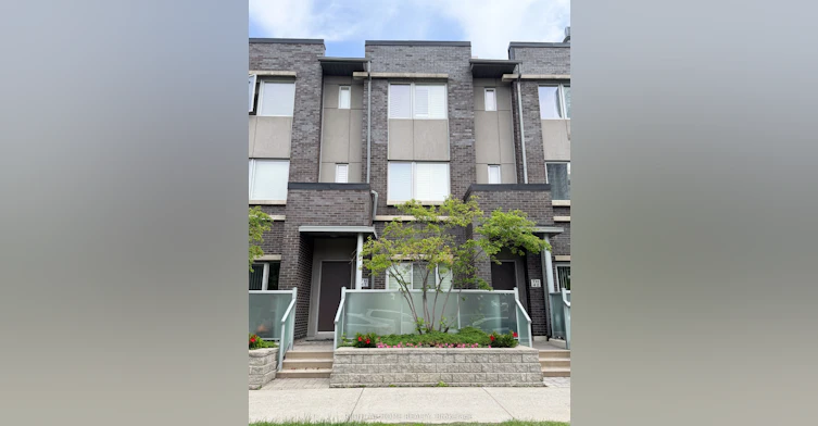 41-330 Village Green Square, Toronto, ON, M1S 0L1