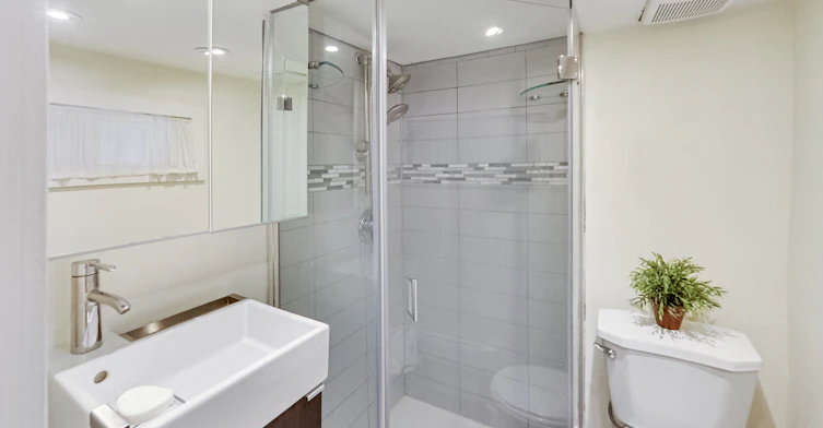 Lower-6 King Edward Avenue, Toronto, ON, M4C 5J6 - 7