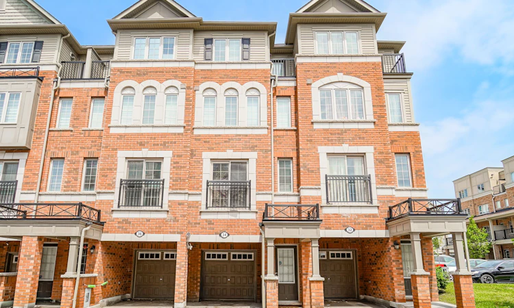 34 Glenstal Path