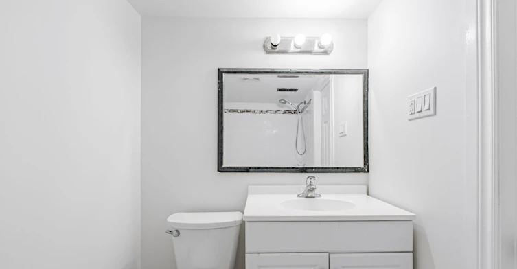 111 Elgin Street W, Oshawa, ON, L1G 1S5 - 9