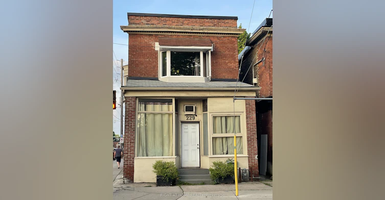 Rear-229 Pape Avenue, Toronto, ON, M4K 1A5