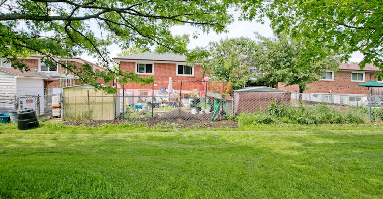 Lower-207 Fairglen Avenue, Toronto, ON, M1W 1A9 - 11