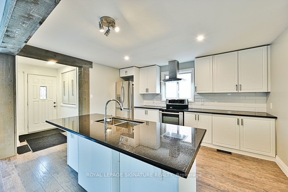 102 Central Park Boulevard N, Oshawa, ON, L1G 5Y5