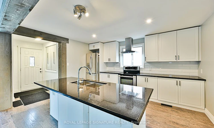 102 Central Park Boulevard N