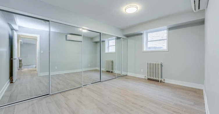 2-1089 Broadview Avenue, Toronto, ON, M4K 2S4 - 4
