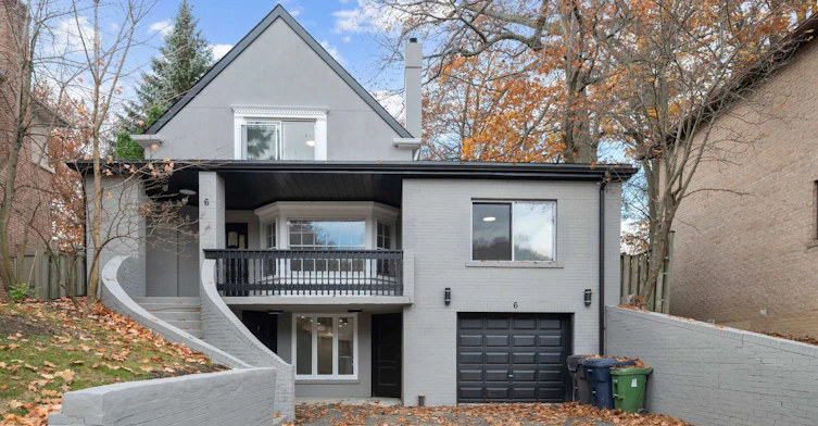 6 Woodvale Crescent, Toronto, ON, M4C 5N5 - 2