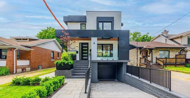 4 Stanhope Avenue, Toronto, ON, M4K 3N5
