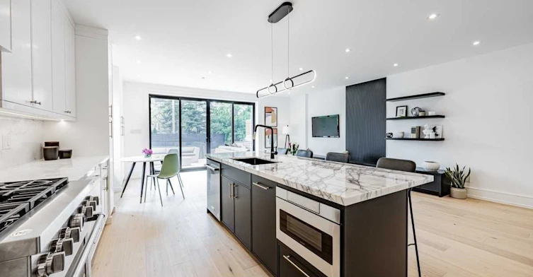 4 Stanhope Avenue, Toronto, ON, M4K 3N5 - 7