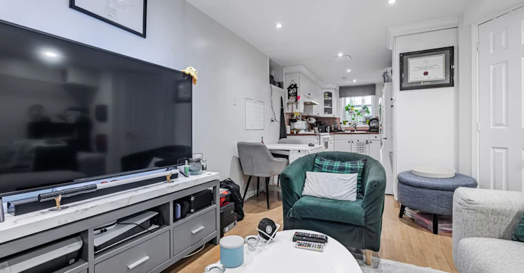 669 Woodbine Avenue, Toronto, ON, M4E 2J3 - 18