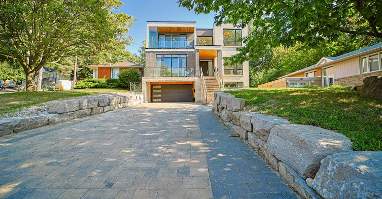 263 East Avenue, Toronto, ON, M1C 2W2