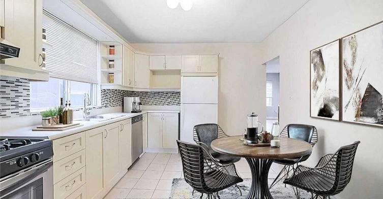 Upper-745 Coxwell Avenue, Toronto, ON, M4C 3C5 - 7