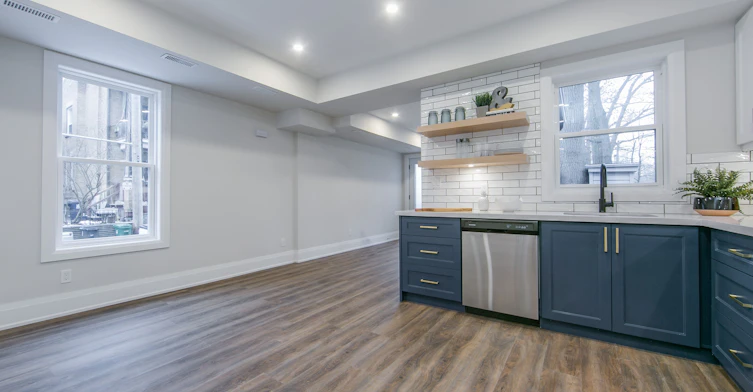 Main-19 Fernwood Park Avenue, Toronto, ON, M4E 3E8 - 17