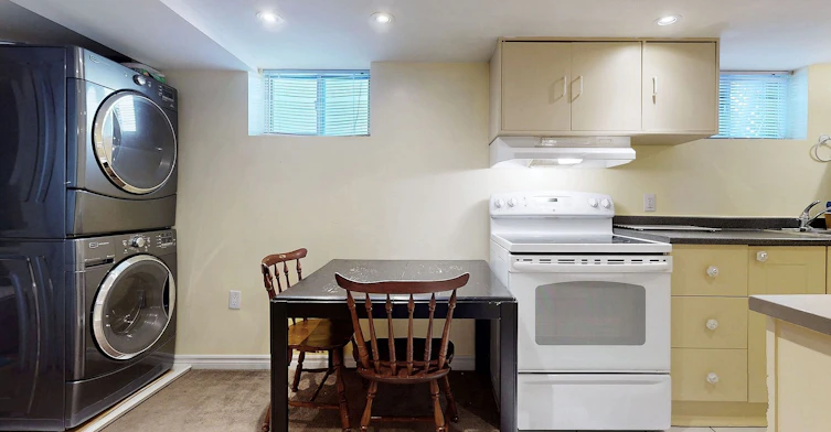 Lower-84 Santamonica Boulevard, Toronto, ON, M1L 4H5 - 9