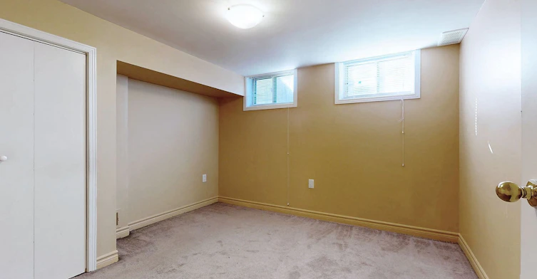 Lower-84 Santamonica Boulevard, Toronto, ON, M1L 4H5 - 14