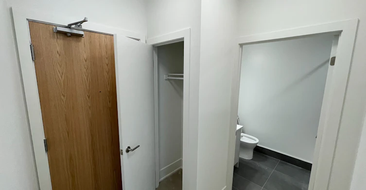 412-495 Logan Avenue, Toronto, ON, M4K 0A5 - 3