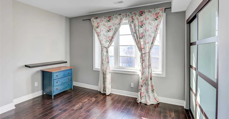 58 Sandford Avenue, Toronto, ON, M4L 2E7 - 18