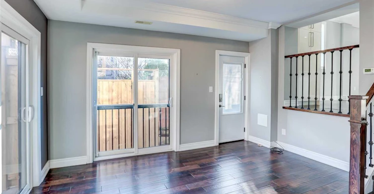 58 Sandford Avenue, Toronto, ON, M4L 2E7 - 13