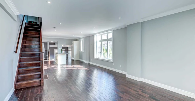 58 Sandford Avenue, Toronto, ON, M4L 2E7 - 3