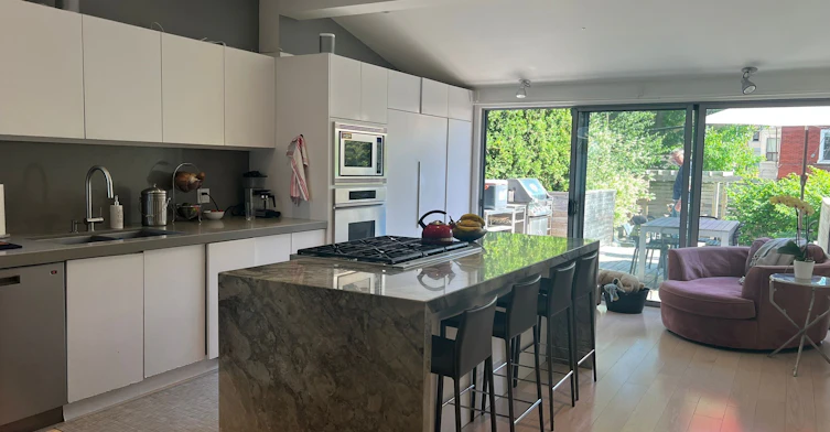 109 Simpson Avenue, Toronto, ON, M4K 1A1 - 5