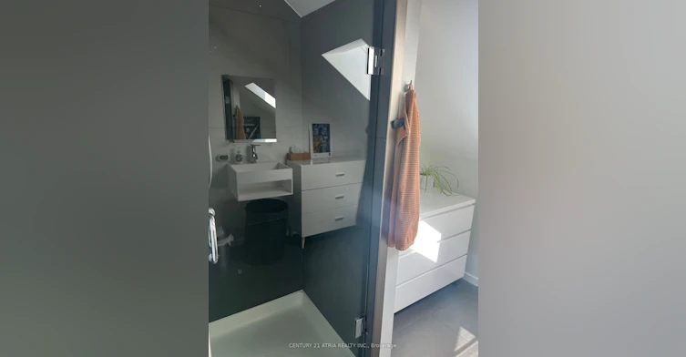 109 Simpson Avenue, Toronto, ON, M4K 1A1 - 14