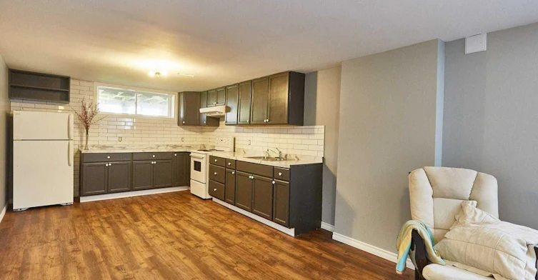 BSMT-904 Crocus Crescent, Whitby, ON, L1N 2A7 - 2