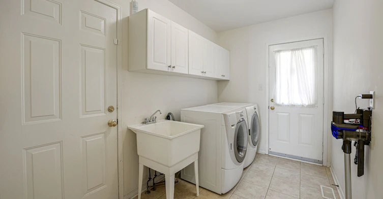 14 Middlecote Drive, Ajax, ON, L1T 0A9 - 11