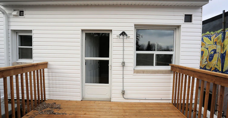 919 Kingston Road, Toronto, ON, M4E 1S6 - 22