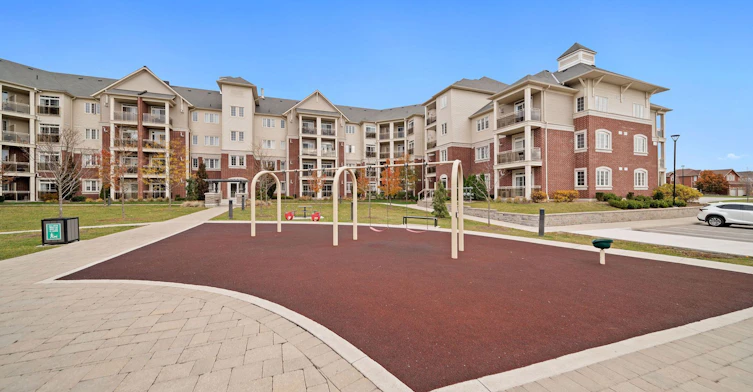 315-84 Aspen Springs Drive, Clarington, ON, L1C 0V3 - 5