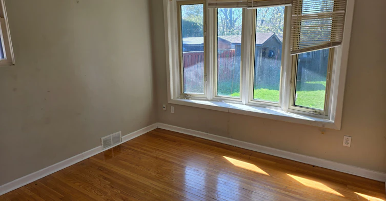 Main-319 Hillcroft Street, Oshawa, ON, L1G 2M1 - 2