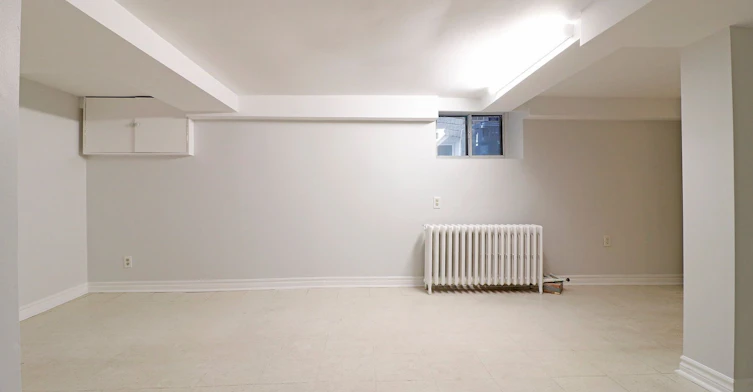 Basement-156 Gillard Avenue, Toronto, ON, M4J 4N6 - 11