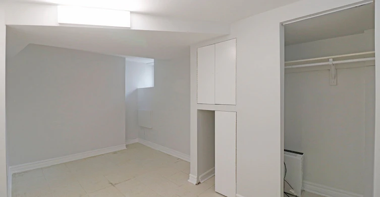 Basement-156 Gillard Avenue, Toronto, ON, M4J 4N6 - 6