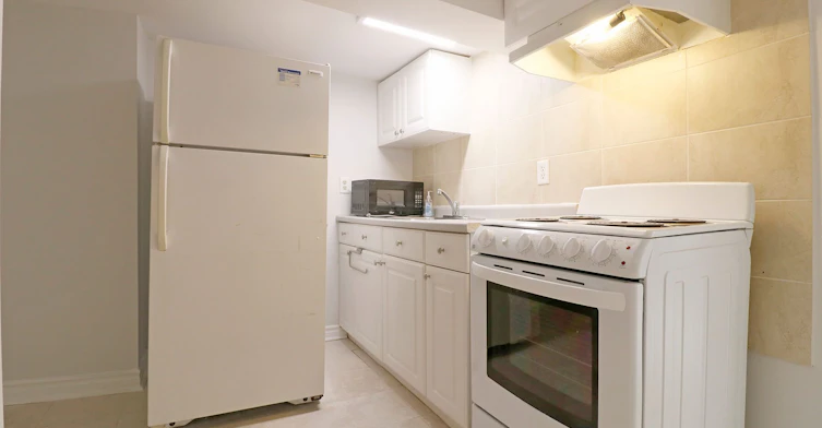 Basement-156 Gillard Avenue, Toronto, ON, M4J 4N6 - 7