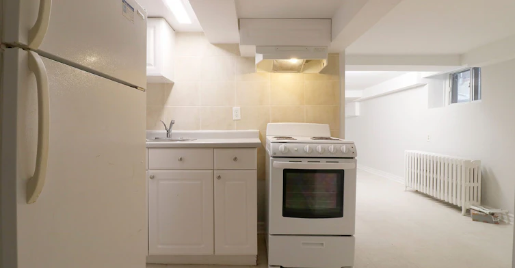 Basement-156 Gillard Avenue, Toronto, ON, M4J 4N6 - 9