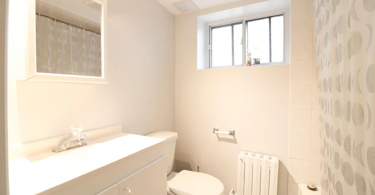 Basement-156 Gillard Avenue, Toronto, ON, M4J 4N6 - 20