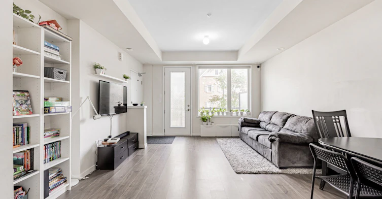 202-1711 Pure Springs Boulevard, Pickering, ON, L1X 0E3 - 2