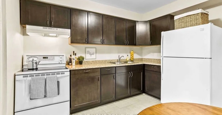 3-350 Camelot Court, Oshawa, ON, L1G 6P7 - 7