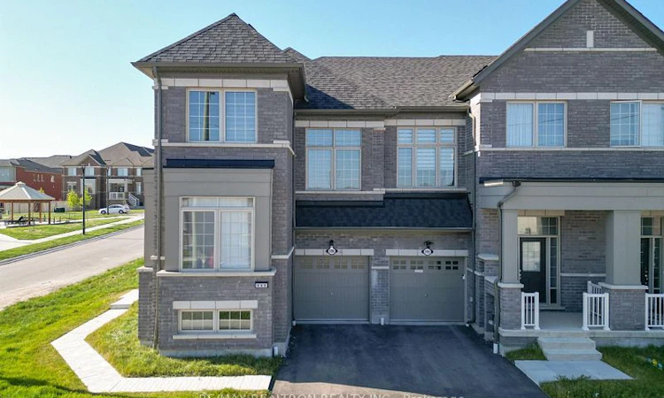 988 Grosbeak Trail
