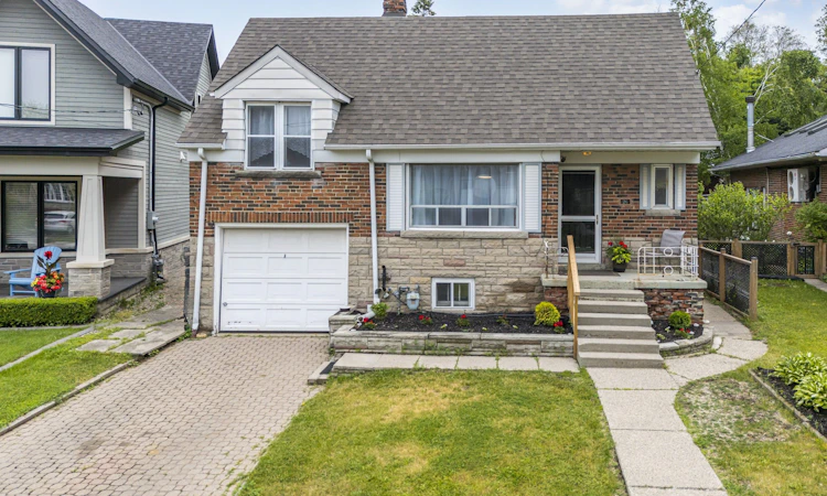 26 Parkland Road