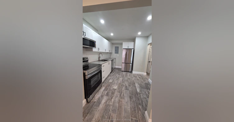 1-793 Broadview Avenue, Toronto, ON, M4K 2P8 - 8